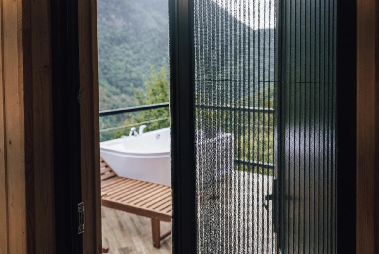 Unique Boutique Hotel Near Batumi Zeda Chkhutuneti Extérieur photo